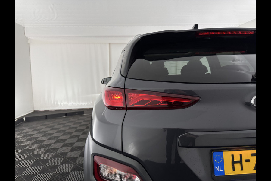 Hyundai Kona EV Premium 64 kWh [ 3-Fase ] {SOH-96%} (INCL-BTW) *LEATHER | KRELL-AUDIO | HEAD-UP | FULL-LED | NAVI-FULLMAP | DAB | ADAPT.CRUISE | KEYLESS | CAMERA | BLIND-SPOT | LANE-ASSIST | DIGI-COCKPIT | COMFORT-SEATS | 17''ALU*