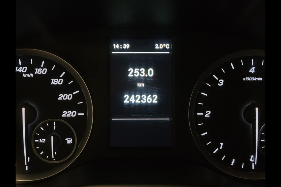 Mercedes-Benz Vito 111CDI L2/H1 Trekhaak Euro 6!