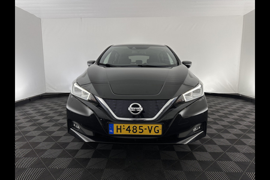 Nissan Leaf N-Connecta 40 kWh {SOH-92%} Aut. *FULL-LED | ADAPTIVE-CRUISE | NAVI-FULLMAP | TOPVIEW | KEYLESS | BLINDSPOT |  DIGI-COCKPIT | HEATED-COMFORTSEATS | DAB | PRIVACYGLASS | ECC | PDC | CARPLAY | 17"ALU*