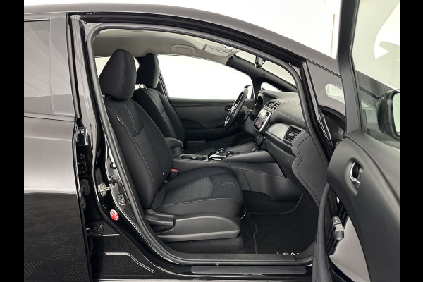 Nissan Leaf N-Connecta 40 kWh {SOH-92%} Aut. *FULL-LED | ADAPTIVE-CRUISE | NAVI-FULLMAP | TOPVIEW | KEYLESS | BLINDSPOT |  DIGI-COCKPIT | HEATED-COMFORTSEATS | DAB | PRIVACYGLASS | ECC | PDC | CARPLAY | 17"ALU*