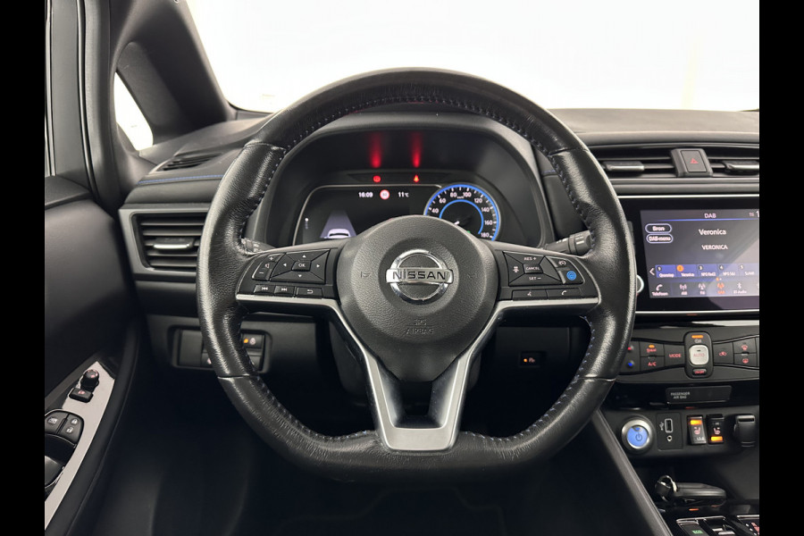 Nissan Leaf N-Connecta 40 kWh {SOH-92%} Aut. *FULL-LED | ADAPTIVE-CRUISE | NAVI-FULLMAP | TOPVIEW | KEYLESS | BLINDSPOT |  DIGI-COCKPIT | HEATED-COMFORTSEATS | DAB | PRIVACYGLASS | ECC | PDC | CARPLAY | 17"ALU*