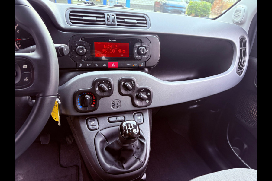 Fiat Panda 1.2 Lounge (RIJKLAARPRIJS/BOVAG)