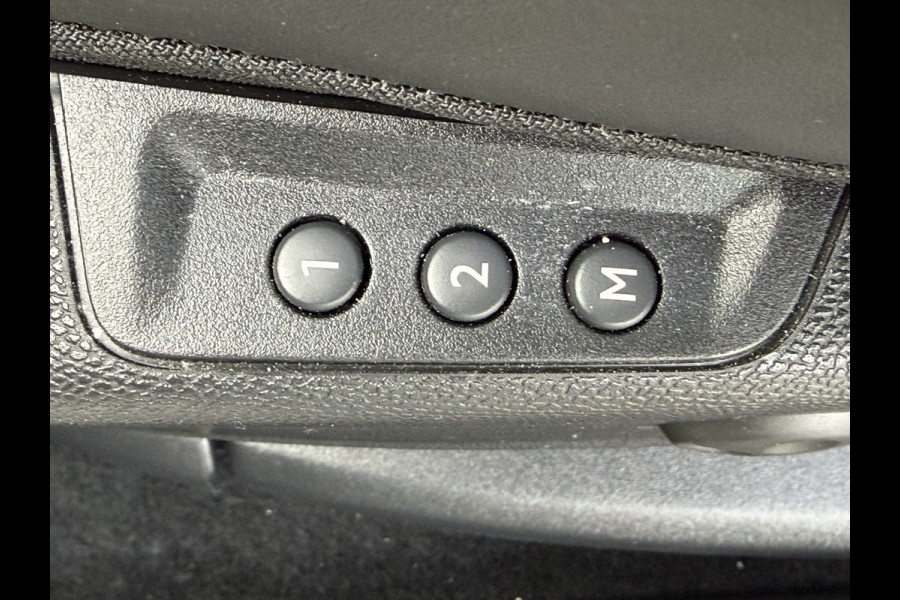 DS Ds 7 Crossback 300pk 4x4 Opera (Elektrisch Schuifdak - Trekhaak - Elektrische Klep - Leder incl verwarming/koeling/massage/geheugen - DS LED -