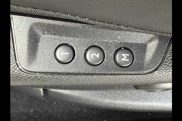 DS Ds 7 Crossback 300pk 4x4 Opera (Elektrisch Schuifdak - Trekhaak - Elektrische Klep - Leder incl verwarming/koeling/massage/geheugen - DS LED -