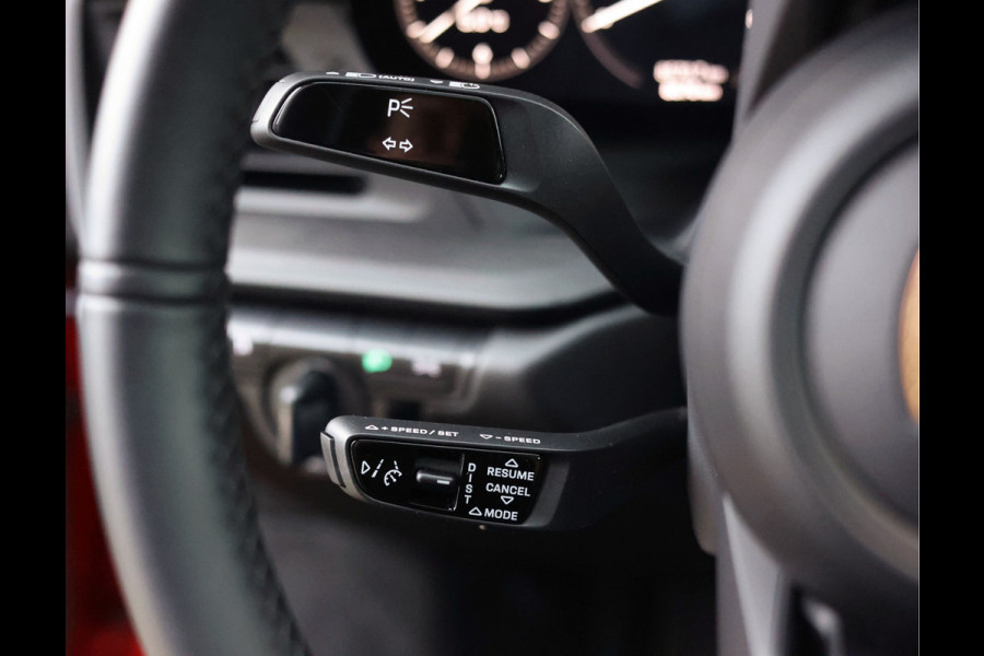 Porsche 911 3.0 Carrera 4 GTS | PDCC - Pano - Camera - Chrono