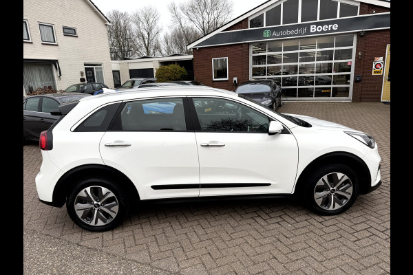 Kia e-Niro DynamicLine 64 kWh 3- Fase, Navi, Camera