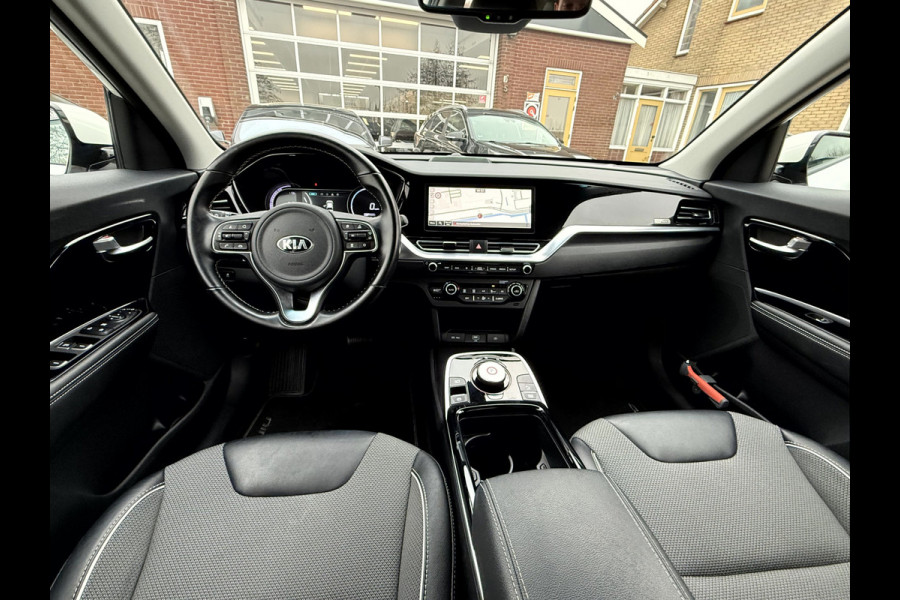 Kia e-Niro DynamicLine 64 kWh 3- Fase, Navi, Camera