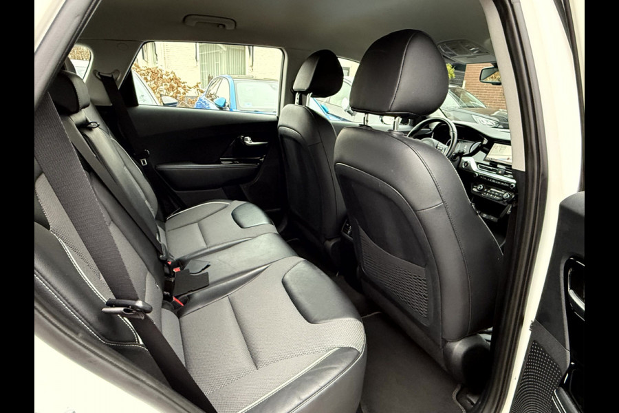 Kia e-Niro DynamicLine 64 kWh 3- Fase, Navi, Camera