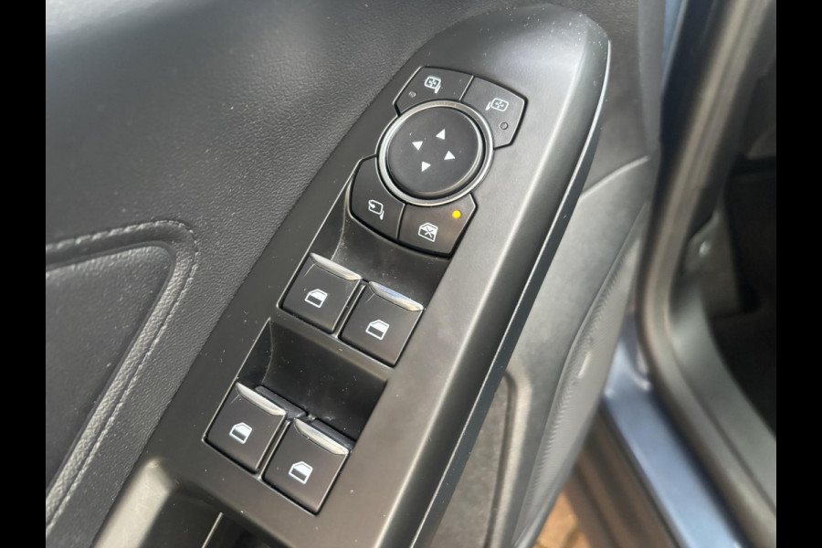 Ford FOCUS Wagon 1.0 EcoBoost Trend Edition Business 125pk | Winter Pack  | Elektr. Achterklep | Winterbanden | Wegklapbare Trekhaak