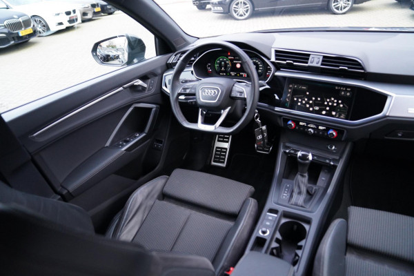 Audi Q3 45 TFSI e S edition | LED | Trekhaak | Drive Select | Automaat | Plug in Hybrid | RS Sportstuur | Adaptieve Cruise | NAP