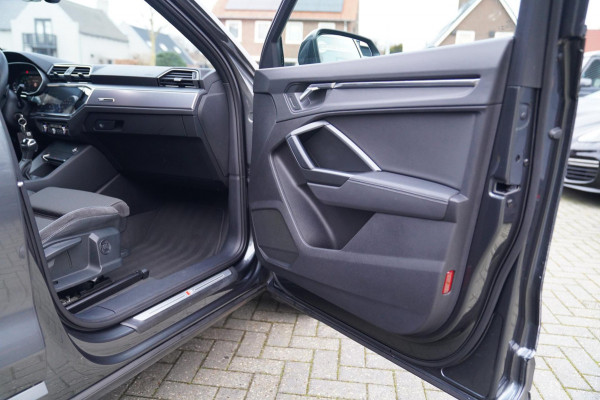 Audi Q3 45 TFSI e S edition | LED | Trekhaak | Drive Select | Automaat | Plug in Hybrid | RS Sportstuur | Adaptieve Cruise | NAP