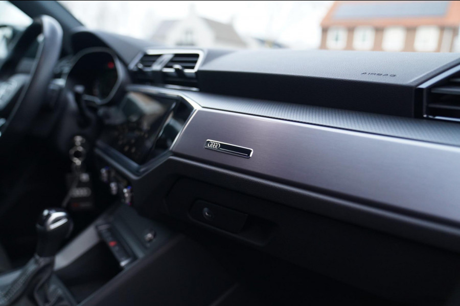 Audi Q3 45 TFSI e S edition | LED | Trekhaak | Drive Select | Automaat | Plug in Hybrid | RS Sportstuur | Adaptieve Cruise | NAP