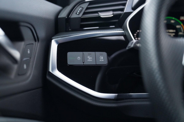 Audi Q3 45 TFSI e S edition | LED | Trekhaak | Drive Select | Automaat | Plug in Hybrid | RS Sportstuur | Adaptieve Cruise | NAP