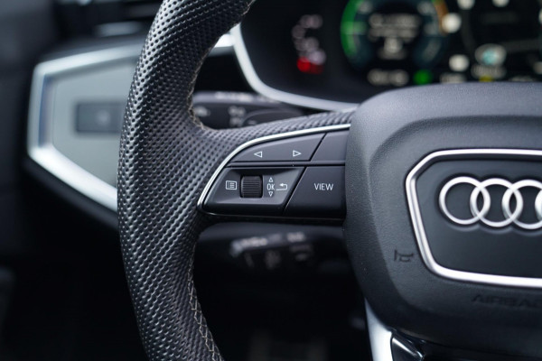 Audi Q3 45 TFSI e S edition | LED | Trekhaak | Drive Select | Automaat | Plug in Hybrid | RS Sportstuur | Adaptieve Cruise | NAP