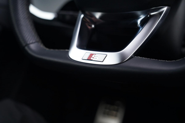 Audi Q3 45 TFSI e S edition | LED | Trekhaak | Drive Select | Automaat | Plug in Hybrid | RS Sportstuur | Adaptieve Cruise | NAP