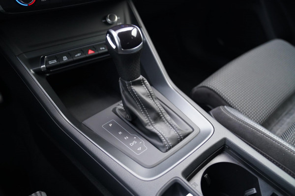 Audi Q3 45 TFSI e S edition | LED | Trekhaak | Drive Select | Automaat | Plug in Hybrid | RS Sportstuur | Adaptieve Cruise | NAP