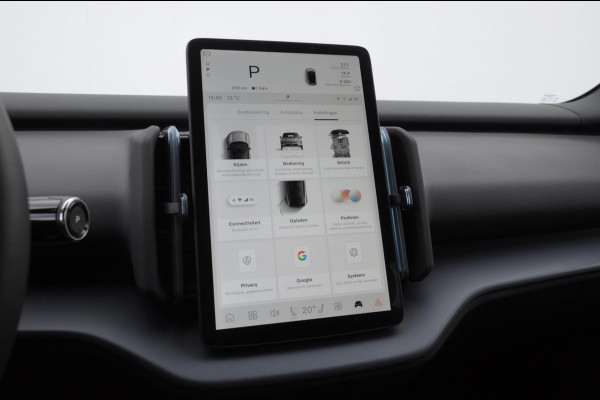 Volvo EX30 272PK Ext. Range Plus / Adaptieve Cruise Control/ Dodehoek Detectie / Parkeersensoren voor en achter/ Achteruitrijcamera/ Warmtepomp/ Google Services/