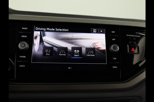 Volkswagen Polo 1.0 TSI Comfortline Business 95 pk | Navigatie | Parkeersensoren | Achteruitrijcamera | Adaptieve cruise control |