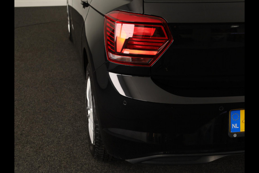 Volkswagen Polo 1.0 TSI Comfortline Business 95 pk | Navigatie | Parkeersensoren | Achteruitrijcamera | Adaptieve cruise control |