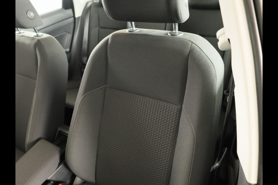 Volkswagen Polo 1.0 TSI Comfortline Business 95 pk | Navigatie | Parkeersensoren | Achteruitrijcamera | Adaptieve cruise control |