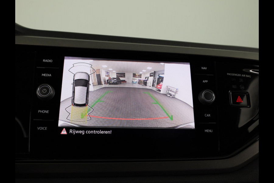 Volkswagen Polo 1.0 TSI Comfortline Business 95 pk | Navigatie | Parkeersensoren | Achteruitrijcamera | Adaptieve cruise control |