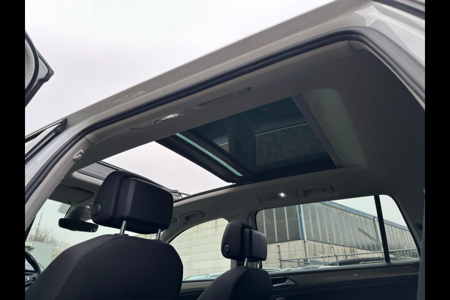 Volkswagen Tiguan Allspace 1.4 TSI Comfortline Business l PANO l TREKHAAK