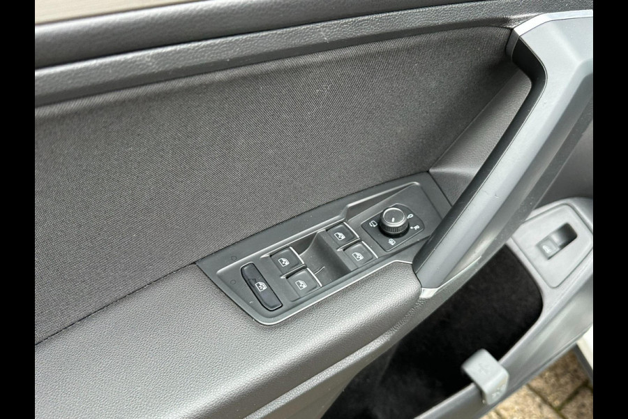 Volkswagen Tiguan Allspace 1.4 TSI Comfortline Business l PANO l TREKHAAK