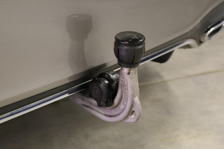 Mercedes-Benz A-Klasse A 180 d AMG pakket | Panorama dak | Burmester | Widescreen | Apple Carplay | Sfeerverlichting | Stoelverwarming | Alcantara | 360 PDC | Volledig onderhouden | Nieuwe Distributieriem