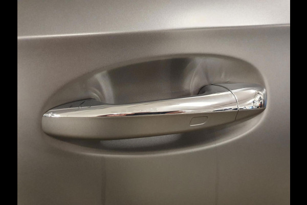 Mercedes-Benz A-Klasse 220 Premium Plus | MAT GRIJS / PANO / MEMORY / KEYLESS / BURMESTER / MASSAGE / DIAMOND GRILLE / 19 INCH !