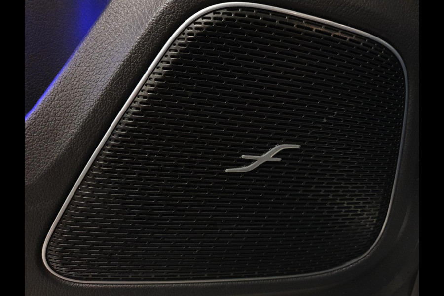 Mercedes-Benz A-Klasse 220 Premium Plus | MAT GRIJS / PANO / MEMORY / KEYLESS / BURMESTER / MASSAGE / DIAMOND GRILLE / 19 INCH !