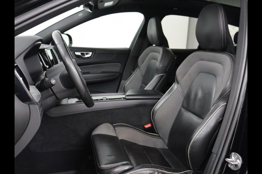 Volvo XC60 2.0 T6 Plug-in hybrid AWD R-Design | Panoramadak | Trekhaak| Stoelverwarming | Camera | Adaptive cruise | Half leder | Carplay | Memory | Navigatie | Keyless | Facelift Model | PHEV