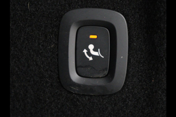 Volvo XC60 2.0 T6 Plug-in hybrid AWD R-Design | Panoramadak | Trekhaak| Stoelverwarming | Camera | Adaptive cruise | Half leder | Carplay | Memory | Navigatie | Keyless | Facelift Model | PHEV