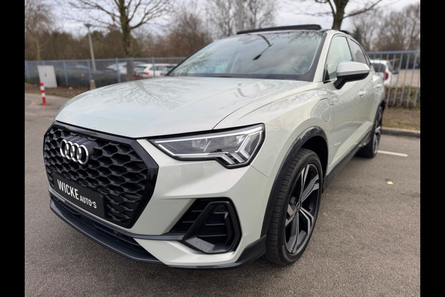 Audi Q3 Sportback 45 TFSI e S Edition Panorama 245PK Matrix 2022 sfeerverlichting