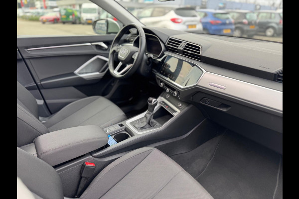 Audi Q3 Sportback 45 TFSI e S Edition Panorama 245PK Matrix 2022 sfeerverlichting