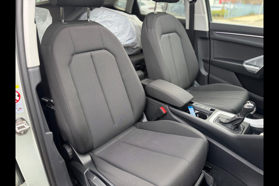 Audi Q3 Sportback 45 TFSI e S Edition Panorama 245PK Matrix 2022 sfeerverlichting