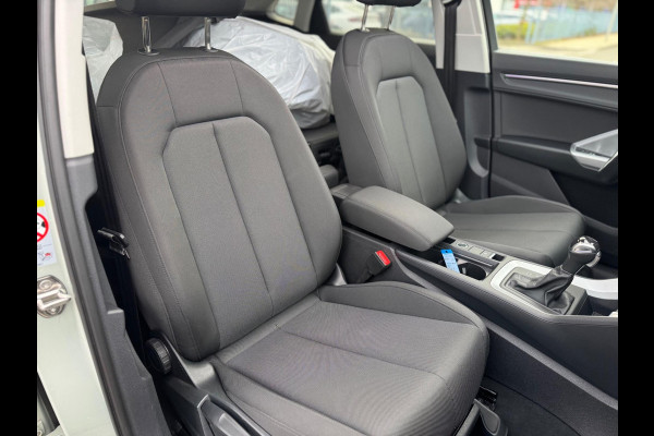 Audi Q3 Sportback 45 TFSI e S Edition Panorama 245PK Matrix 2022 sfeerverlichting