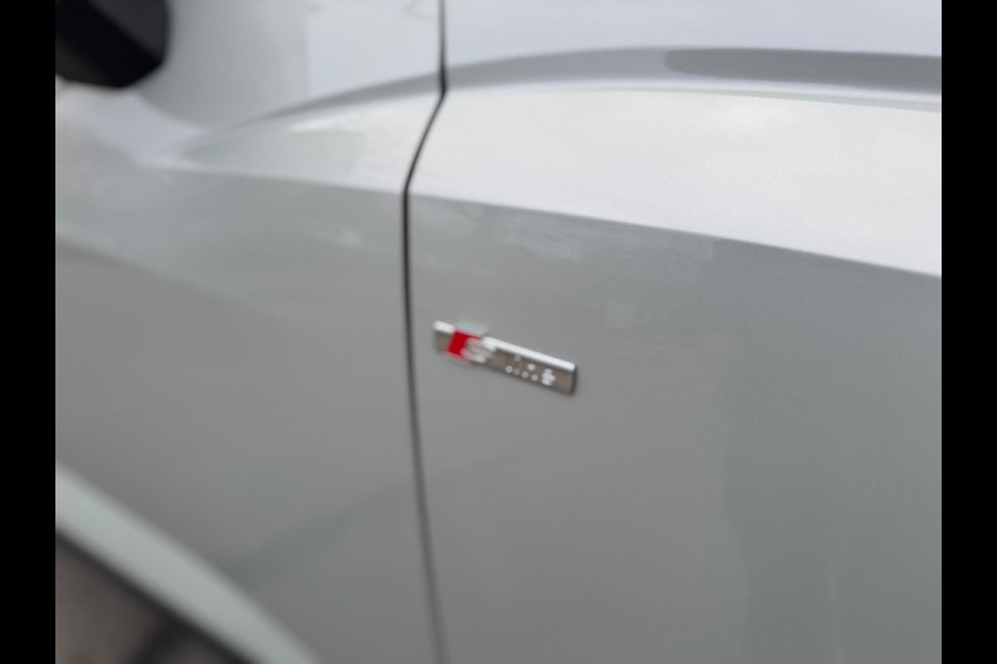 Audi Q3 Sportback 45 TFSI e S Edition Panorama 245PK Matrix 2022 sfeerverlichting