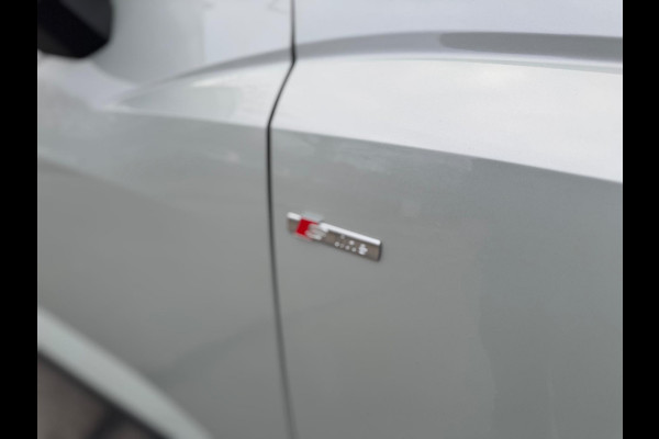 Audi Q3 Sportback 45 TFSI e S Edition Panorama 245PK Matrix 2022 sfeerverlichting