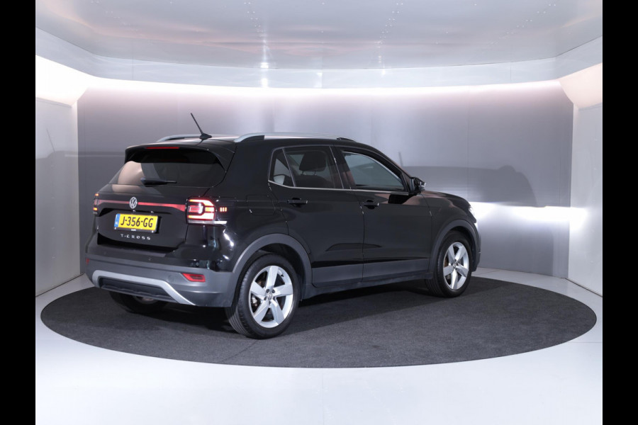 Volkswagen T-Cross 1.0 TSI Style 115 pk | Navigatie | Parkeersensoren | Adaptieve cruise control | LED koplampen |