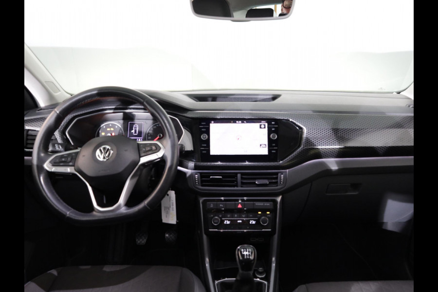Volkswagen T-Cross 1.0 TSI Style 115 pk | Navigatie | Parkeersensoren | Adaptieve cruise control | LED koplampen |