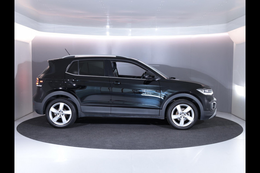 Volkswagen T-Cross 1.0 TSI Style 115 pk | Navigatie | Parkeersensoren | Adaptieve cruise control | LED koplampen |