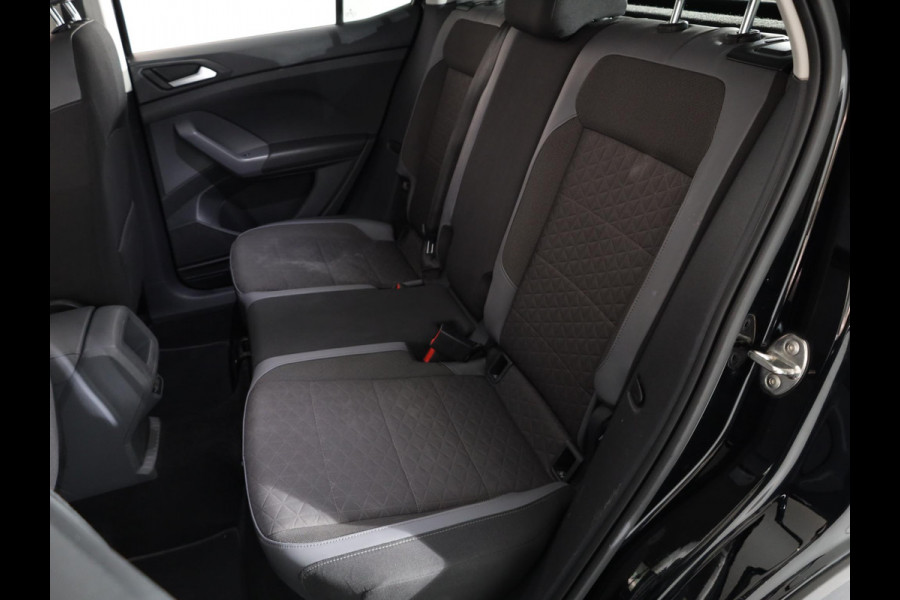 Volkswagen T-Cross 1.0 TSI Style 115 pk | Navigatie | Parkeersensoren | Adaptieve cruise control | LED koplampen |