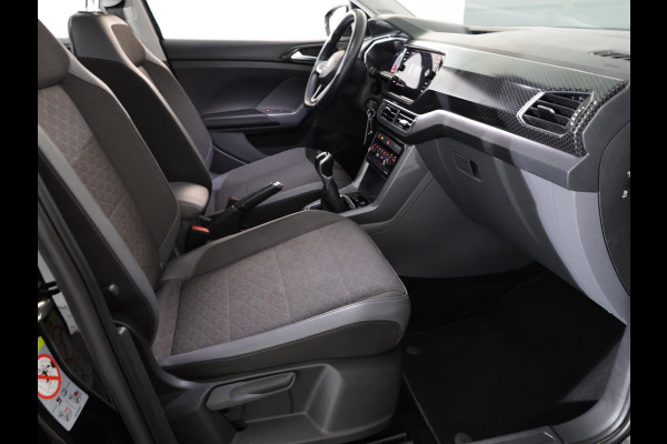Volkswagen T-Cross 1.0 TSI Style 115 pk | Navigatie | Parkeersensoren | Adaptieve cruise control | LED koplampen |