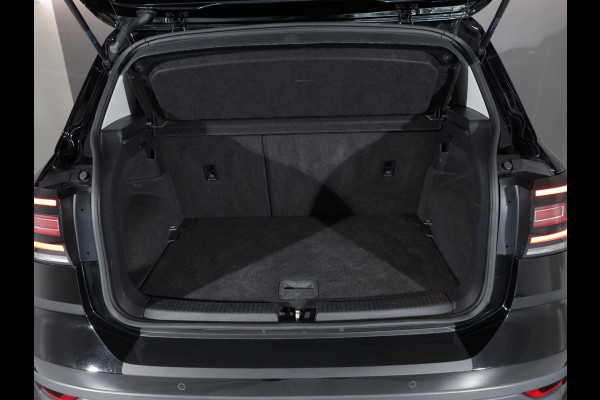 Volkswagen T-Cross 1.0 TSI Style 115 pk | Navigatie | Parkeersensoren | Adaptieve cruise control | LED koplampen |