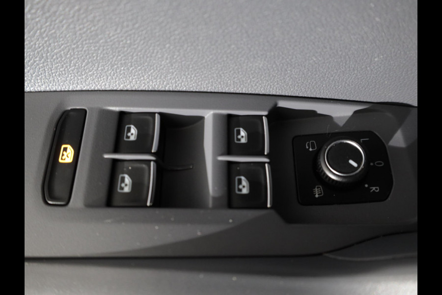 Volkswagen T-Cross 1.0 TSI Style 115 pk | Navigatie | Parkeersensoren | Adaptieve cruise control | LED koplampen |