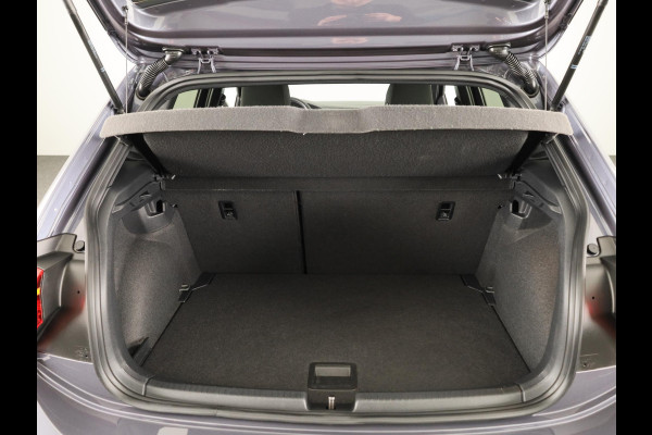 Volkswagen Polo 1.0 TSI R-Line 95PK | Navigatie | Camera | Stoelverwarming | Verlengde garantie