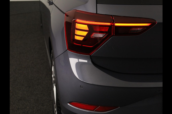 Volkswagen Polo 1.0 TSI R-Line 95PK | Navigatie | Camera | Stoelverwarming | Verlengde garantie