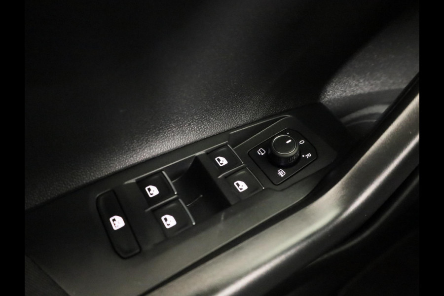 Volkswagen Polo 1.0 TSI R-Line 95PK | Navigatie | Camera | Stoelverwarming | Verlengde garantie
