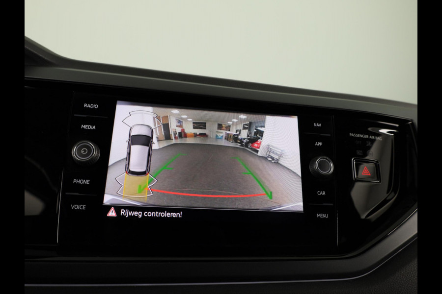 Volkswagen Polo 1.0 TSI R-Line 95PK | Navigatie | Camera | Stoelverwarming | Verlengde garantie