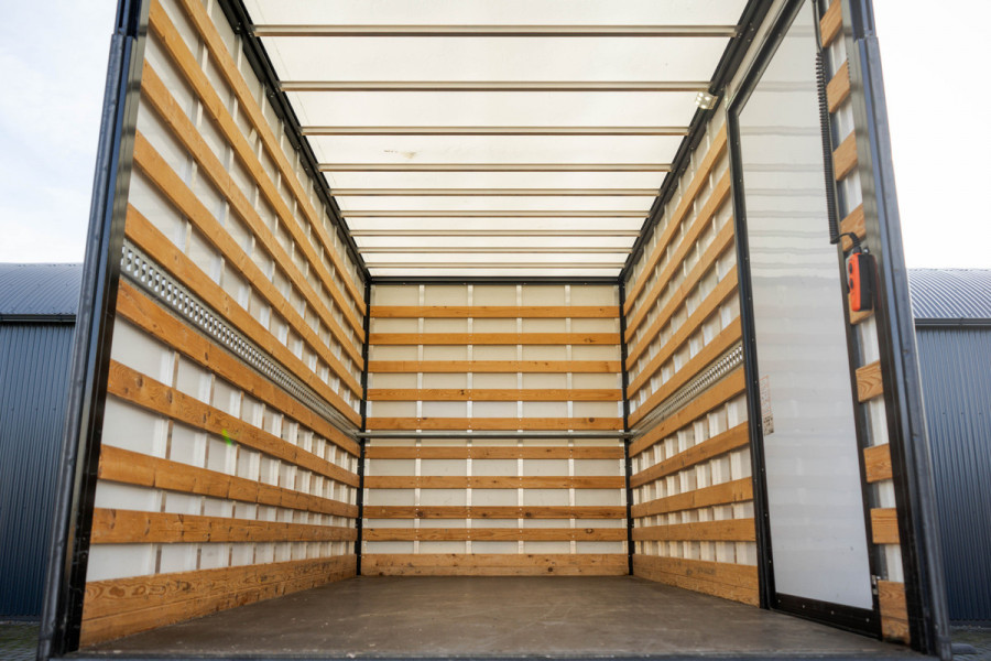 Iveco Daily 35C18 3.0 180PK | Bakwagen met laadklep | N1 | Automaat | Cruise | Airco